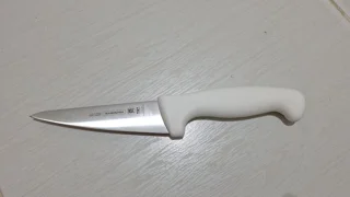 چاقو بی خصی ترامانتینا